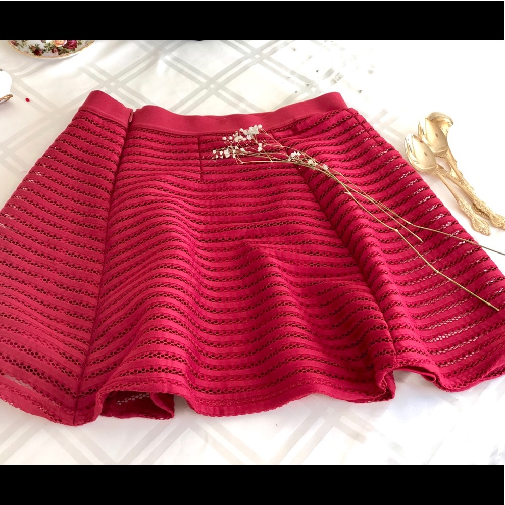 3/$25🛍H&M Red Skirt